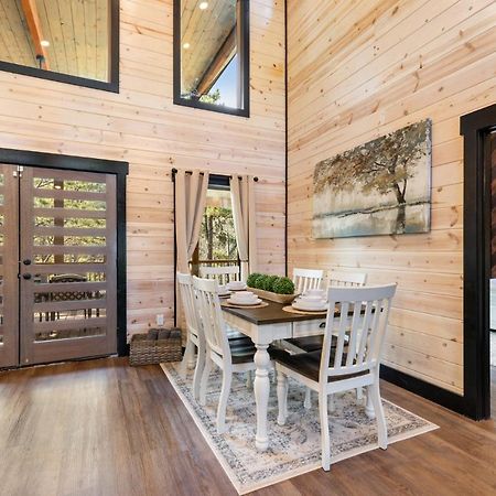 New Luxury Cabin, Hot Tub, Forest Views,Hotel Style Amenities Broken Bow Exterior photo