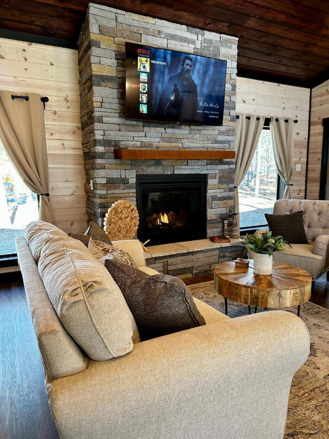 New Luxury Cabin, Hot Tub, Forest Views,Hotel Style Amenities Broken Bow Exterior photo