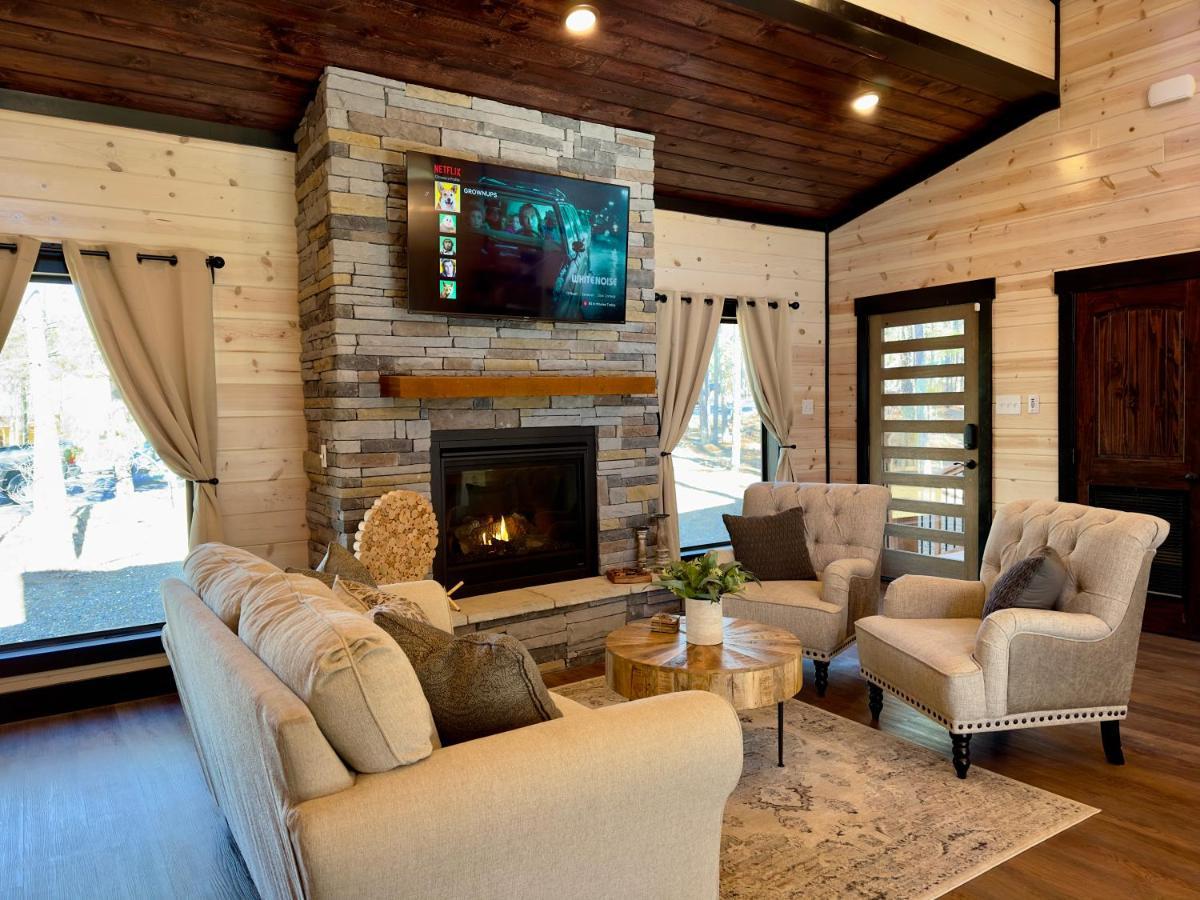 New Luxury Cabin, Hot Tub, Forest Views,Hotel Style Amenities Broken Bow Exterior photo