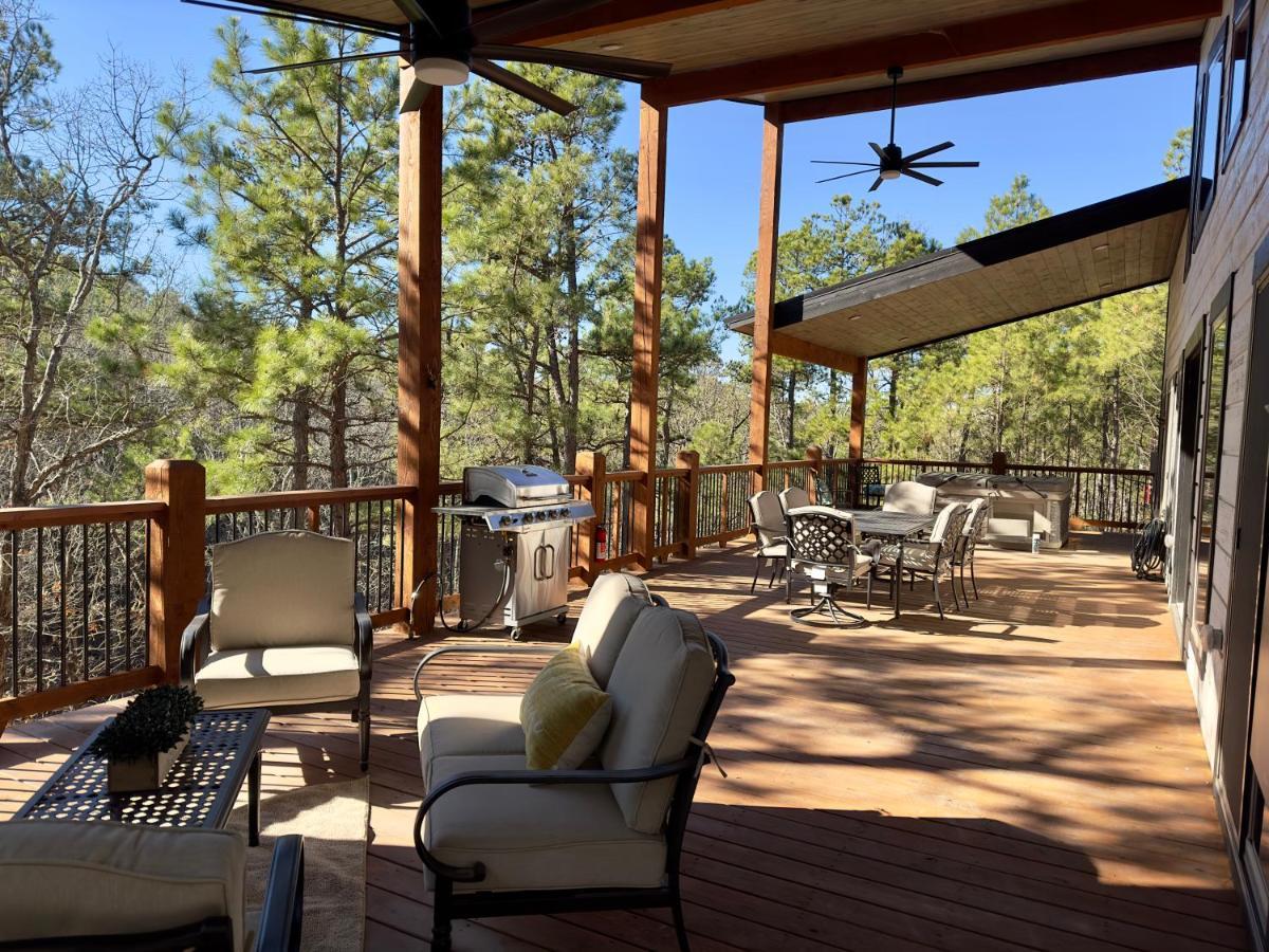 New Luxury Cabin, Hot Tub, Forest Views,Hotel Style Amenities Broken Bow Exterior photo