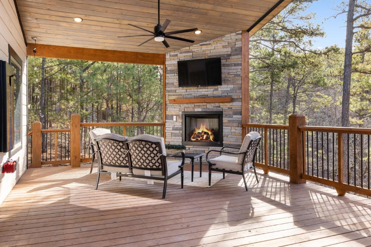 New Luxury Cabin, Hot Tub, Forest Views,Hotel Style Amenities Broken Bow Exterior photo