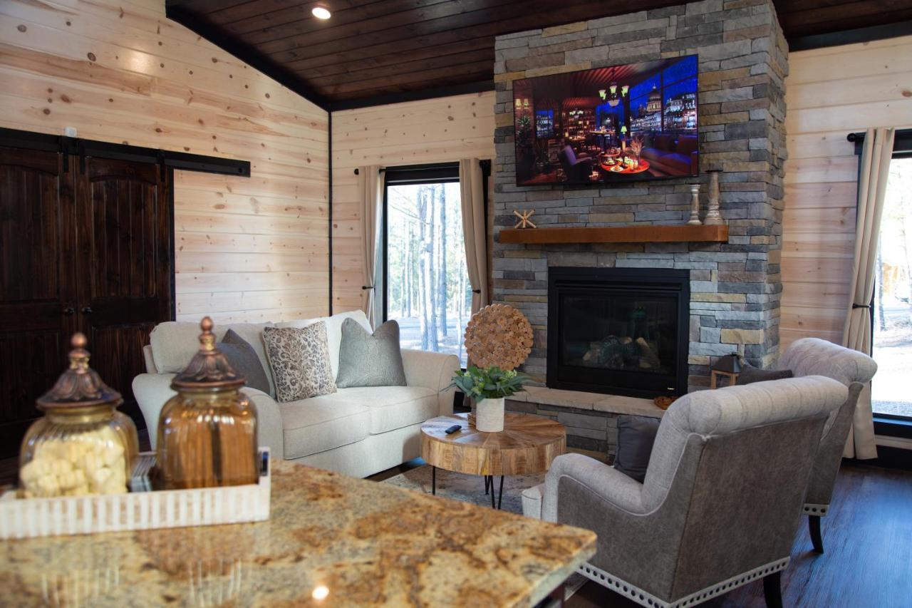 New Luxury Cabin, Hot Tub, Forest Views,Hotel Style Amenities Broken Bow Exterior photo