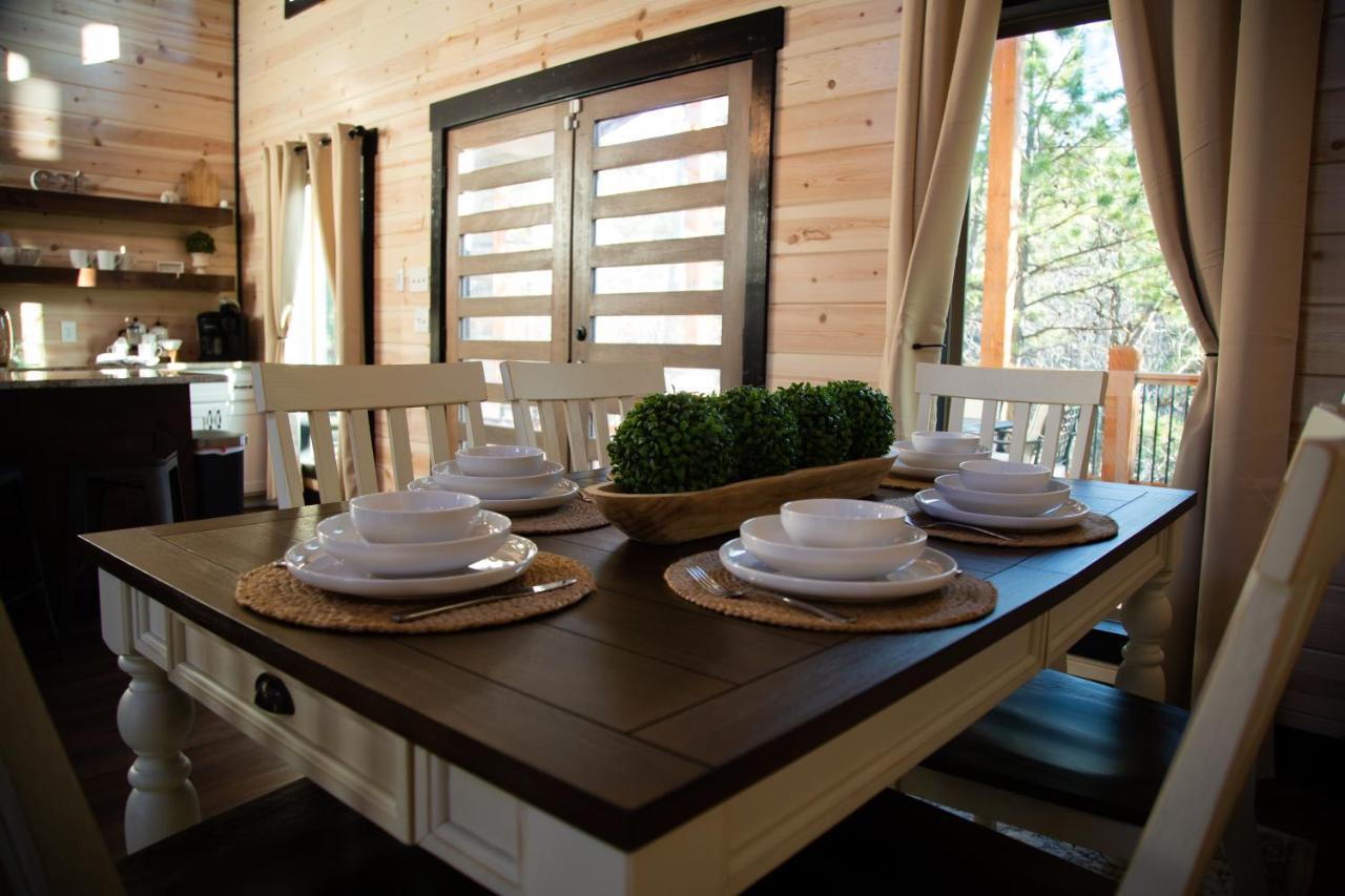 New Luxury Cabin, Hot Tub, Forest Views,Hotel Style Amenities Broken Bow Exterior photo