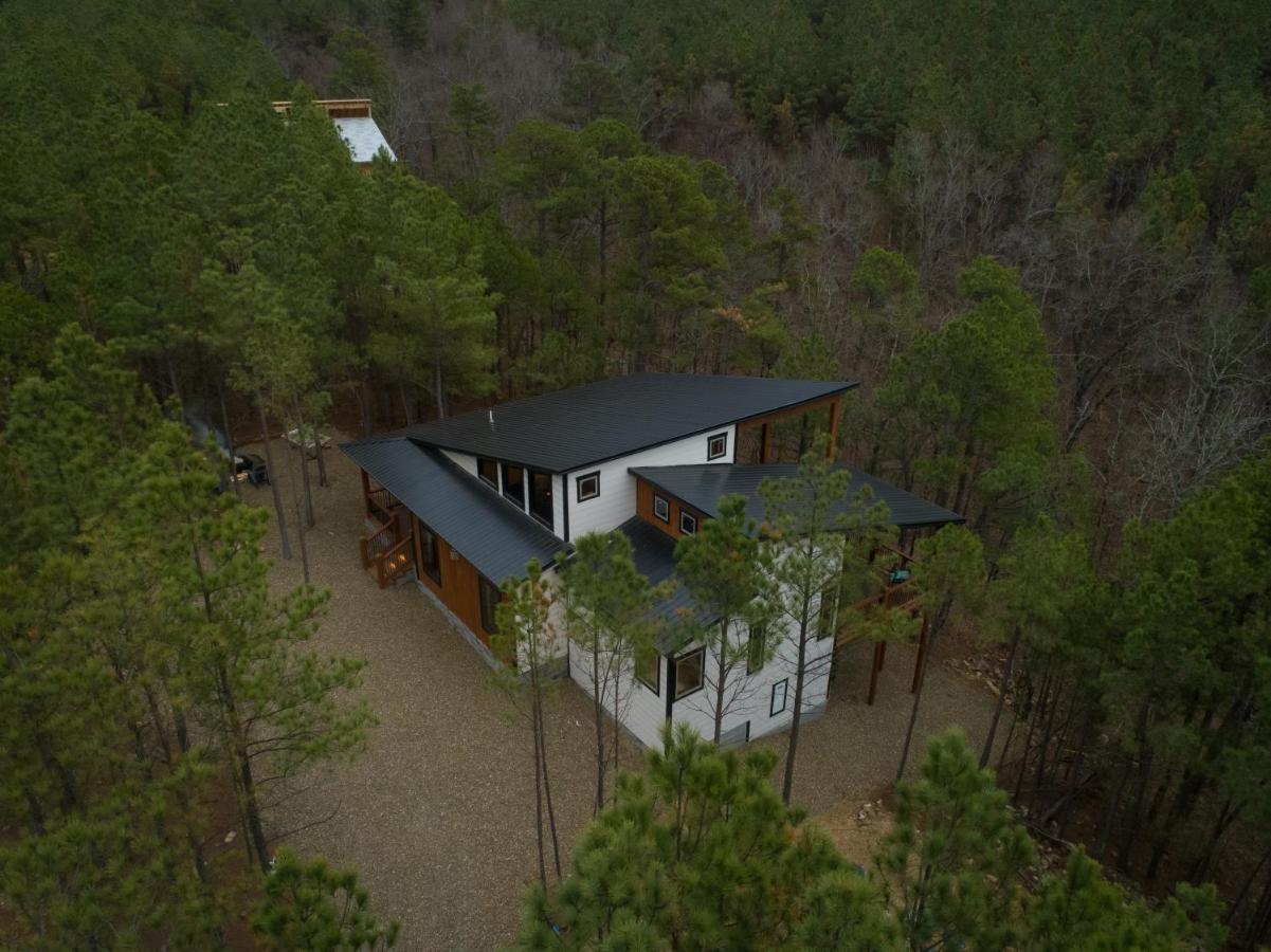 New Luxury Cabin, Hot Tub, Forest Views,Hotel Style Amenities Broken Bow Exterior photo