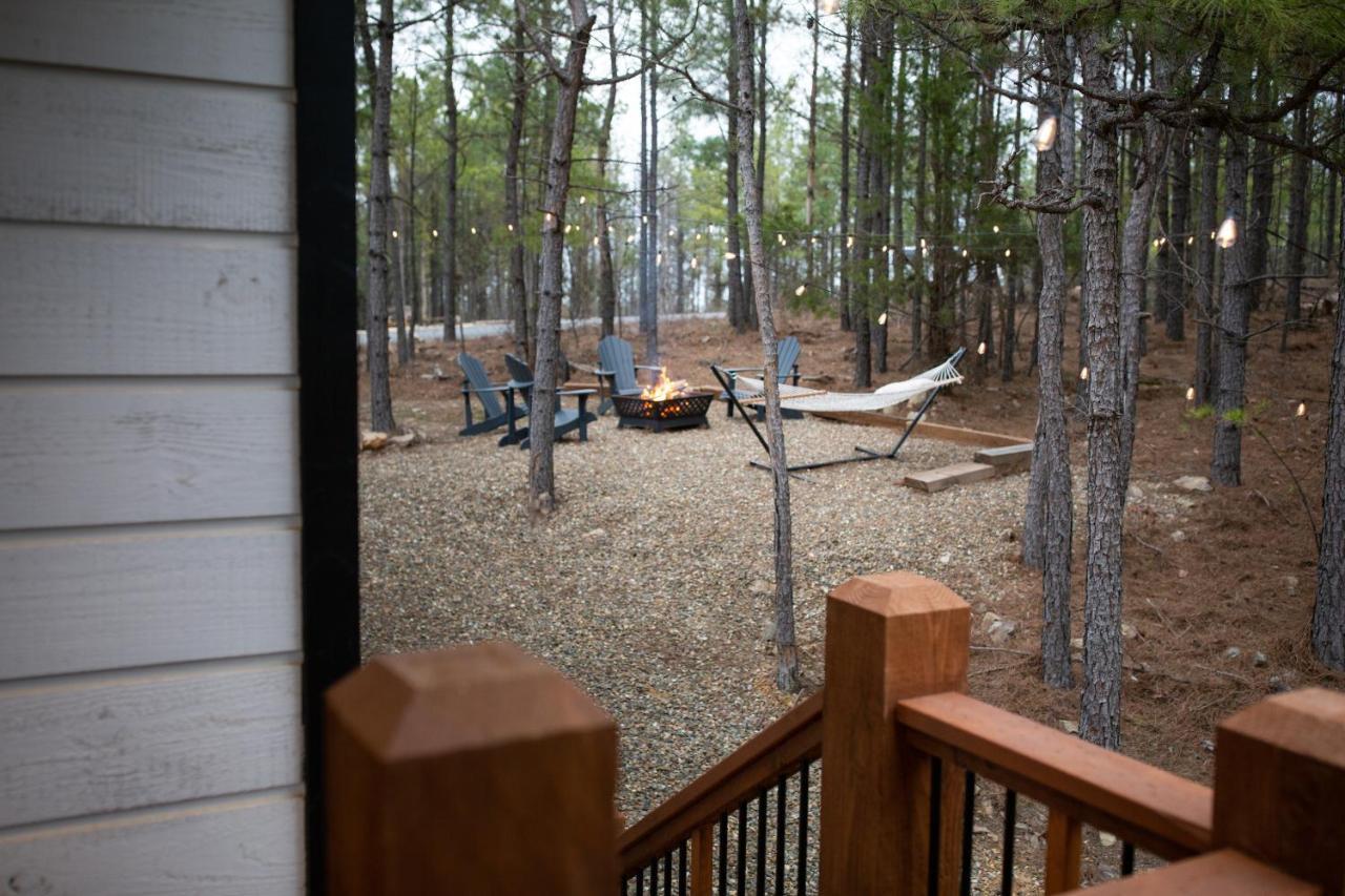 New Luxury Cabin, Hot Tub, Forest Views,Hotel Style Amenities Broken Bow Exterior photo