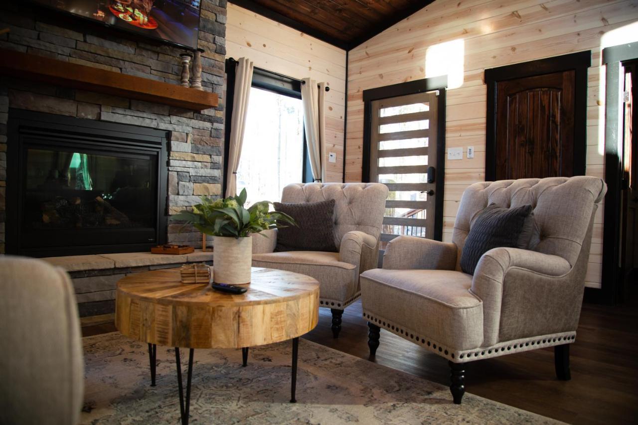 New Luxury Cabin, Hot Tub, Forest Views,Hotel Style Amenities Broken Bow Exterior photo