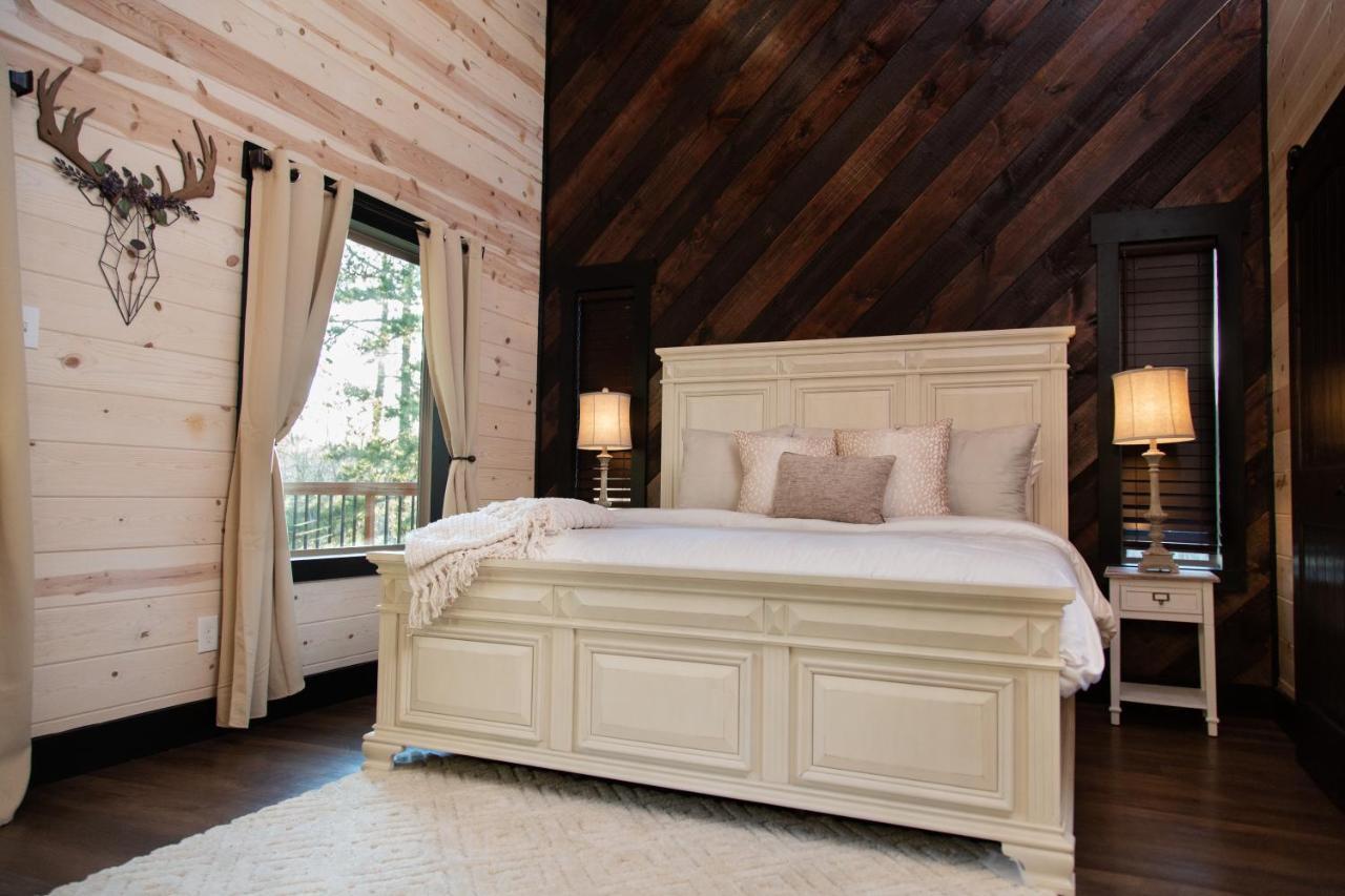 New Luxury Cabin, Hot Tub, Forest Views,Hotel Style Amenities Broken Bow Exterior photo