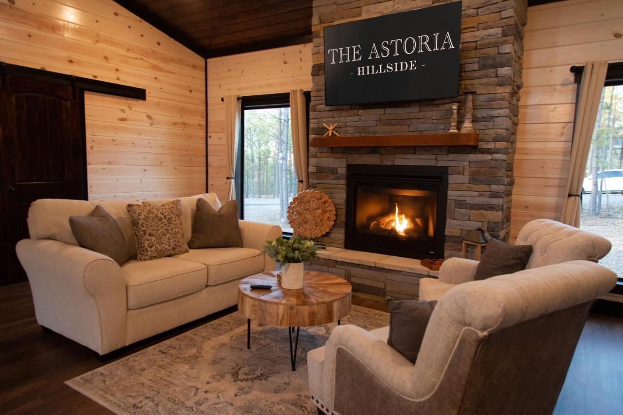 New Luxury Cabin, Hot Tub, Forest Views,Hotel Style Amenities Broken Bow Exterior photo